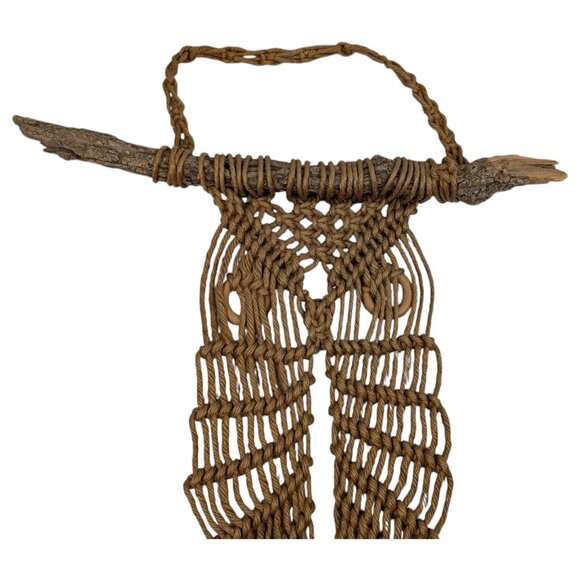 Vtg Boho 70s Handmade Macrame Owl Wall Hanging Jute Driftwood Hippie Rope Art - Picture 7 of 10